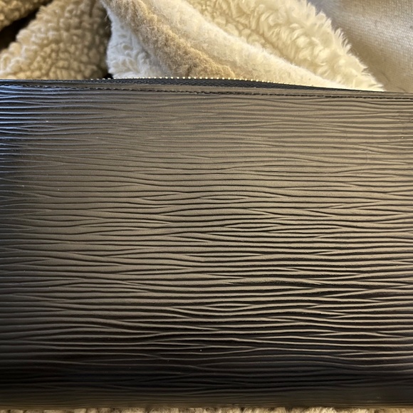 Louis Vuitton 2013 LV Collection Zippy Wallet - Picture 2 of 5